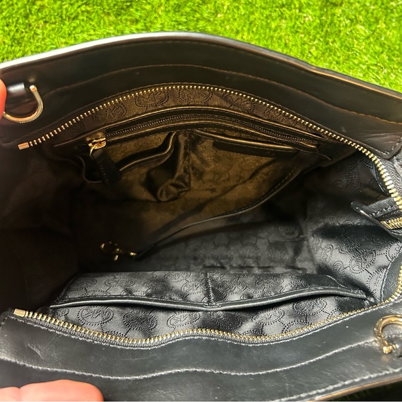 Michael Kors Black Leather Satchel with Modern Silhouette - Picture 6 of 7